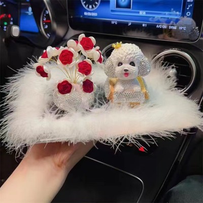 女士高档汽车摆件中控台镶钻摇头泰迪狗装饰品香薰满天星车载摆件